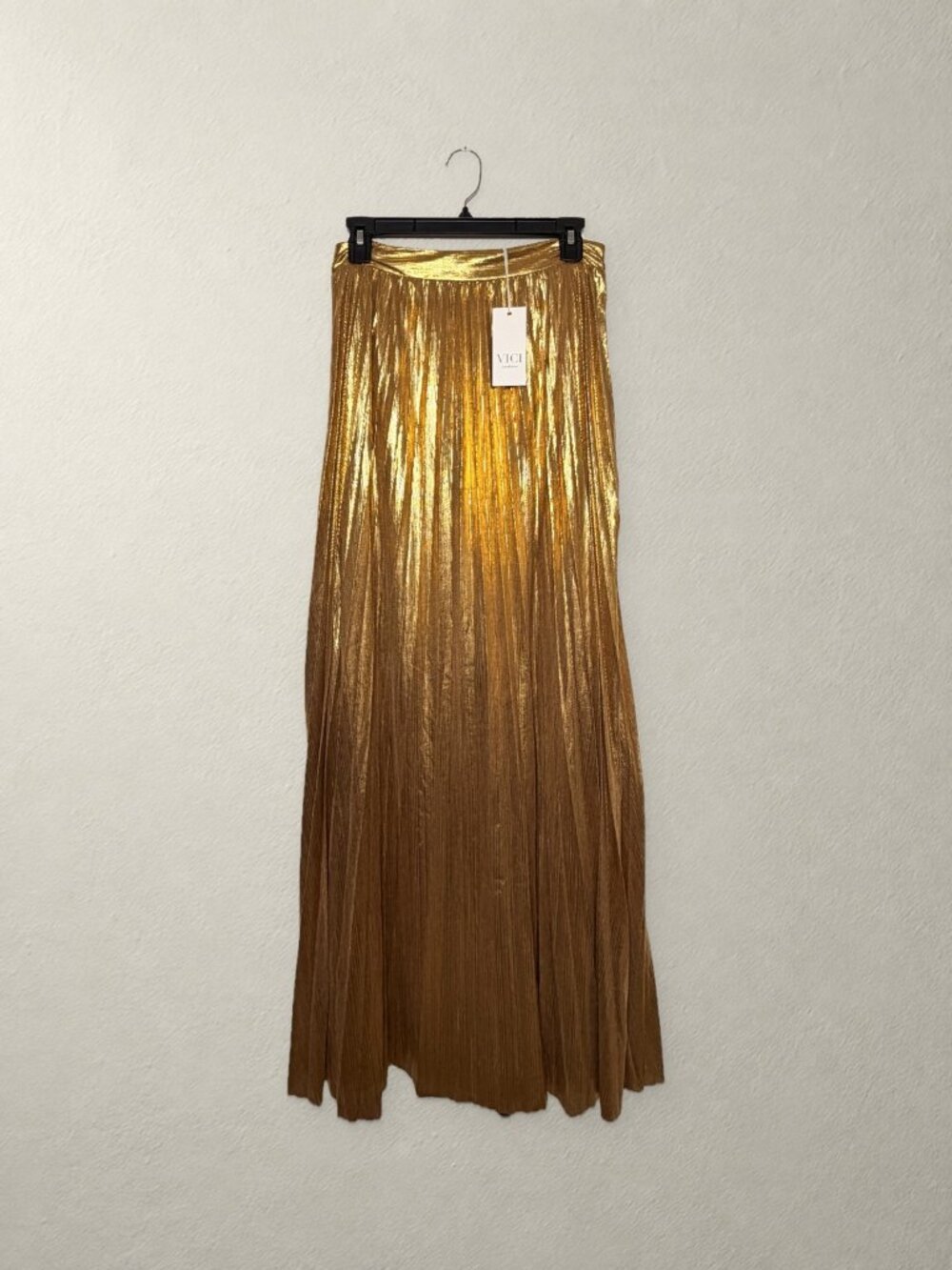 NWT VICI Collection Gold Metallic Accordion Pleated Maxi Skirt Holiday Size M